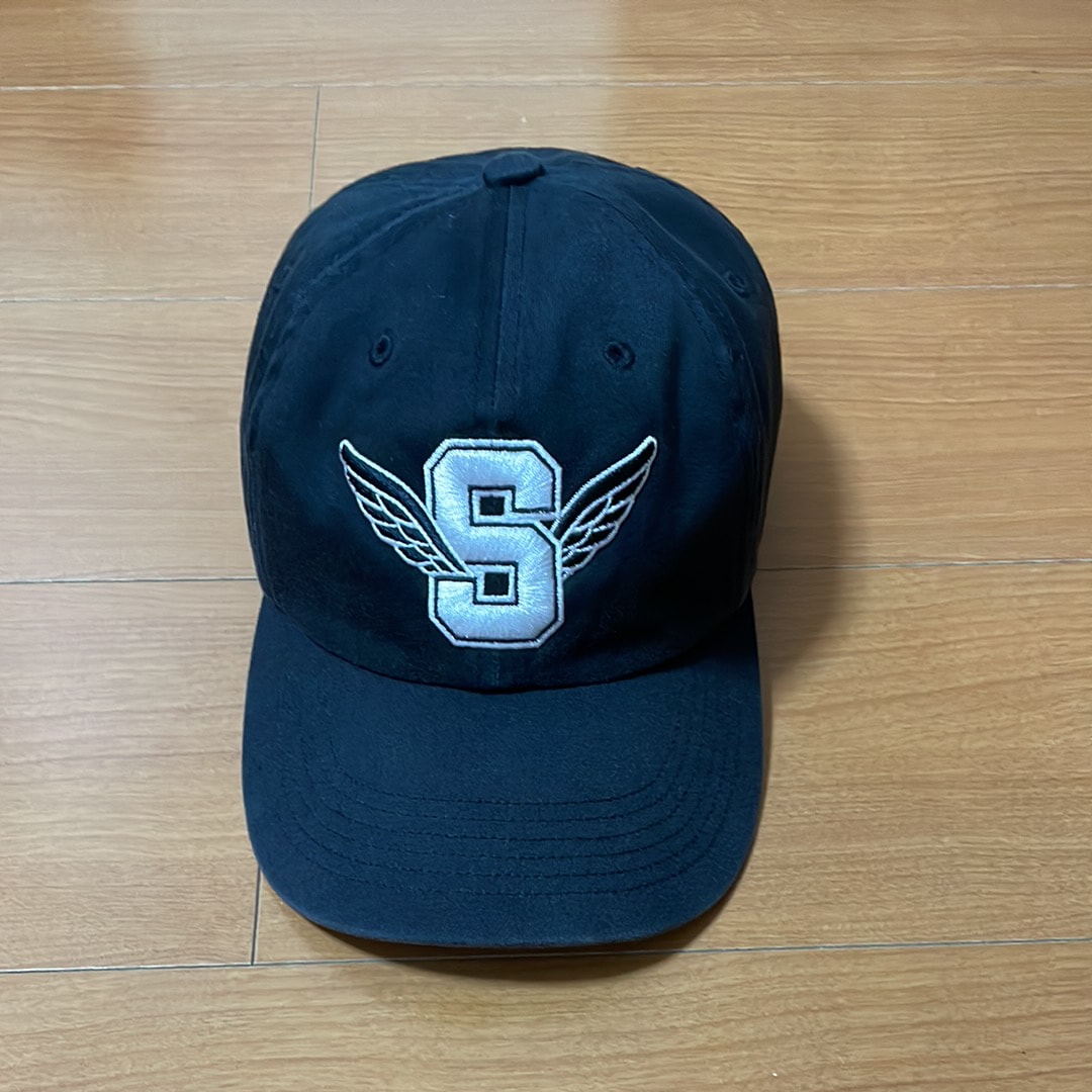 Supreme Wings Logo 6-Panel "Black"