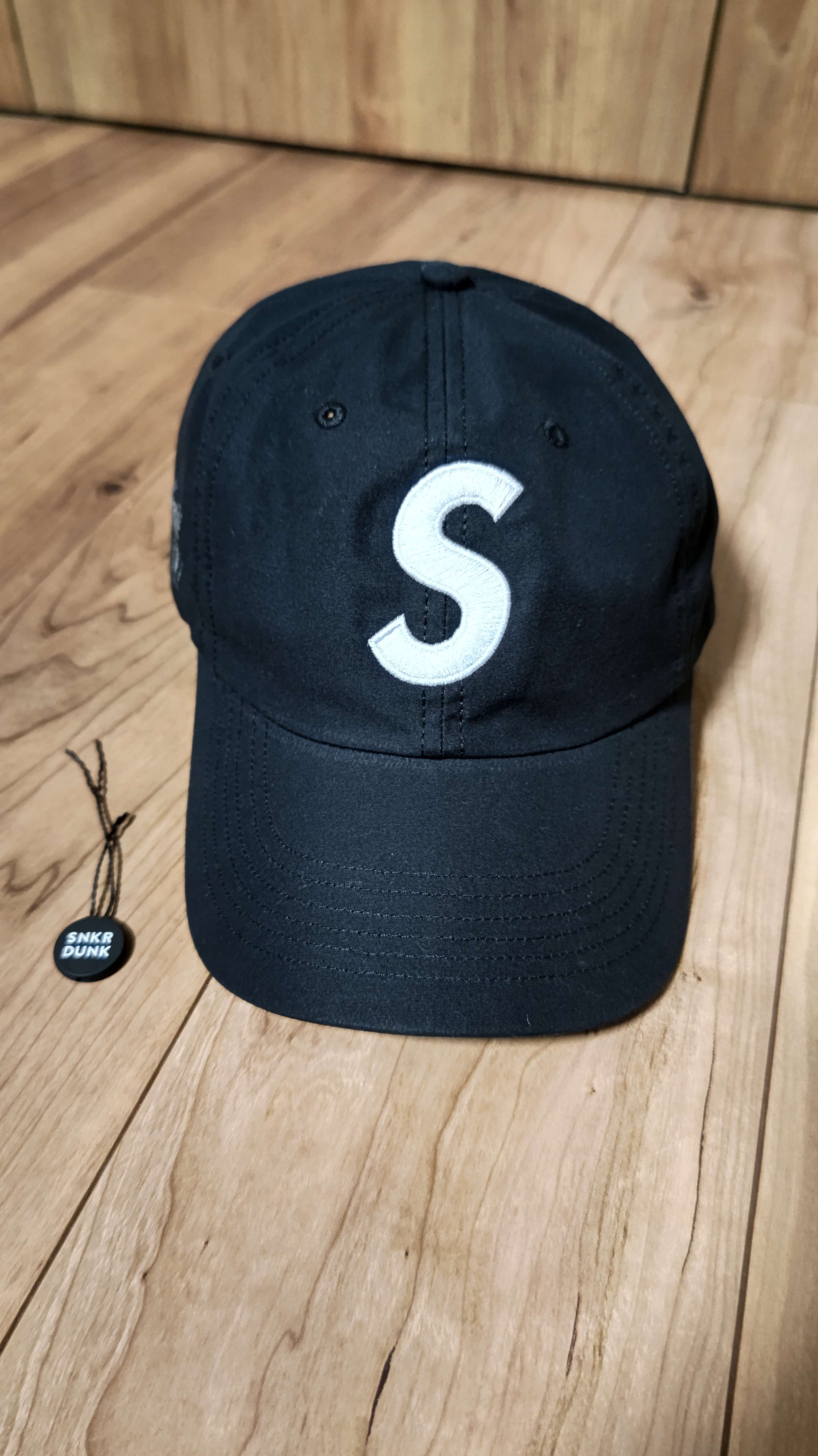 Supreme Ventile® S Logo 6-Panel "Black"