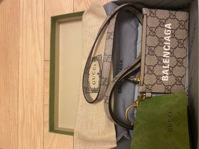 GUCCI x BALENCIAGA The Hacker Strap With Card Case "Beige/Ebony"