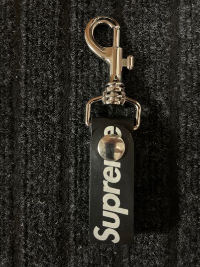 Supreme Leather Key Loop "Black"