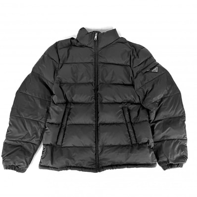PRADA プラダ ダウンジャケット アウター トライアングルロゴ 54 SGY091 ブラック 黒 ガンメタル金具 ポリエステル メンズ 冬【中古品】