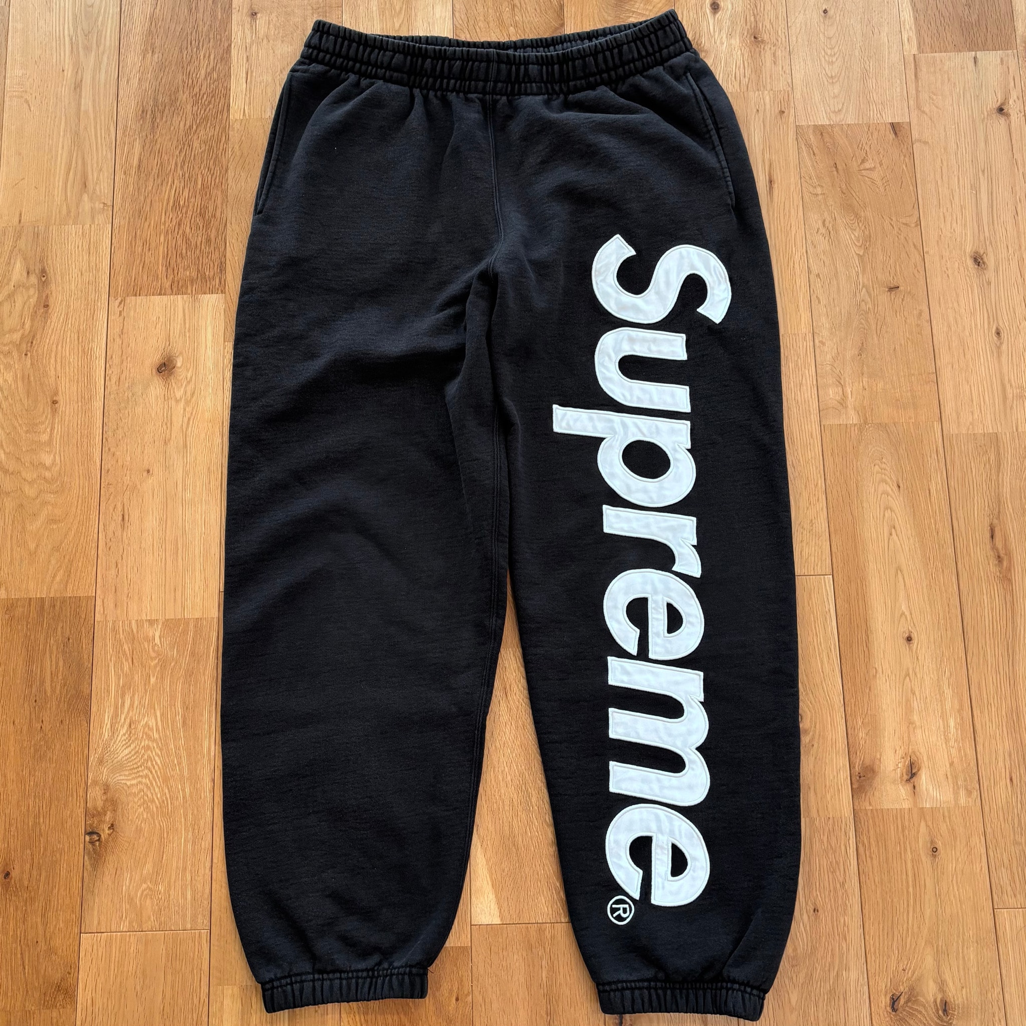 Supreme Satin Applique Sweatpant (25FW) "Black"