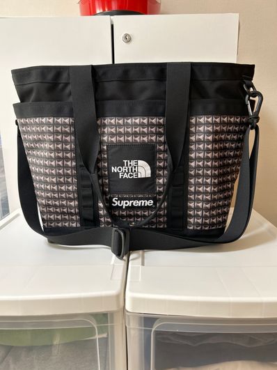 Supreme x The North Face Studded Explore Utility Tote. 17L. "Black" NM82125I