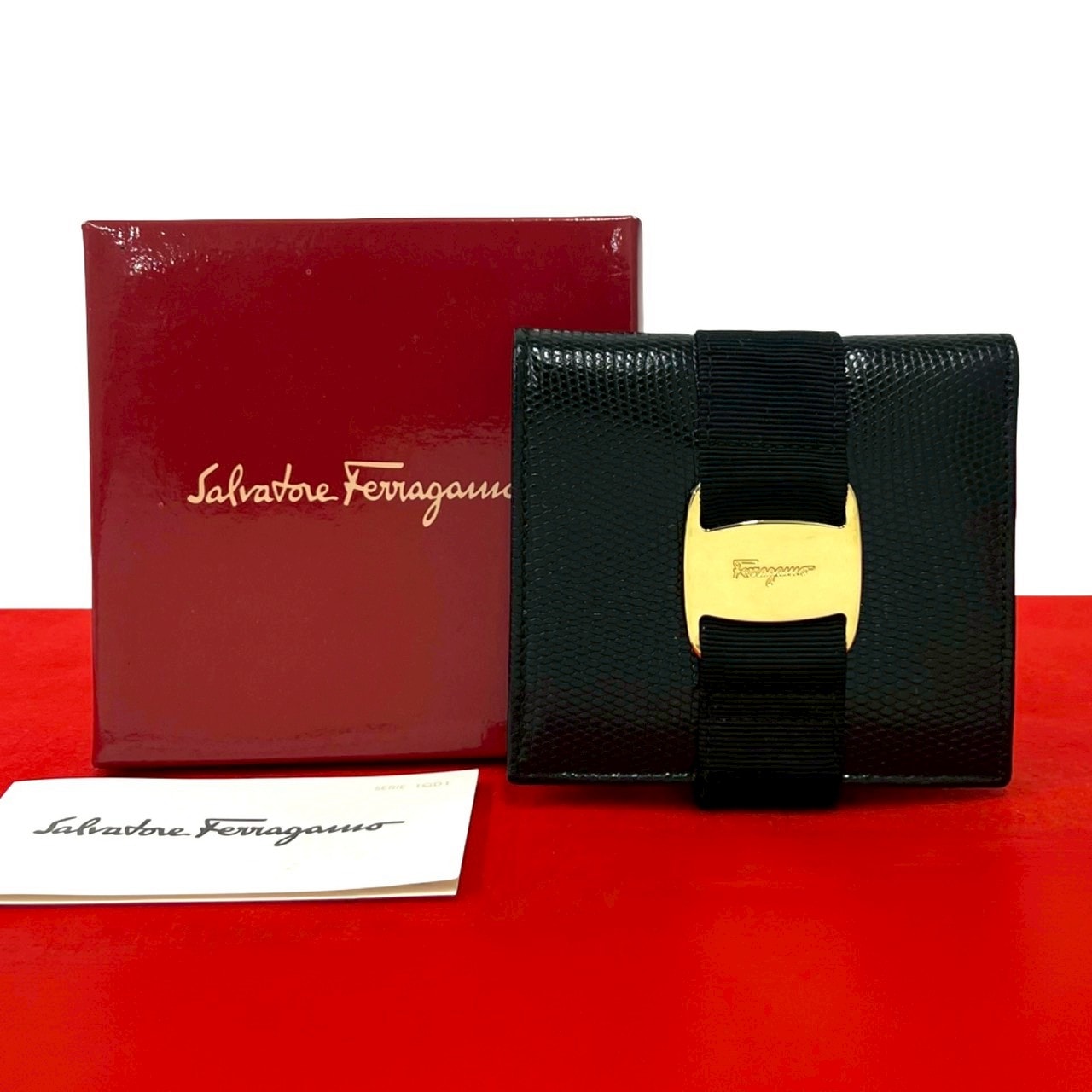 Salvatore Ferragamo サルヴァトーレフェラガモ ヴァラ レザー 二つ折り財布 ブラック
 37122
