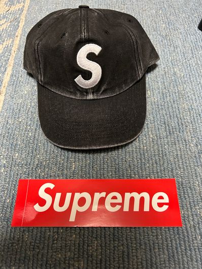 Supreme Pigment Canvas S Logo 6-Panel "Black"