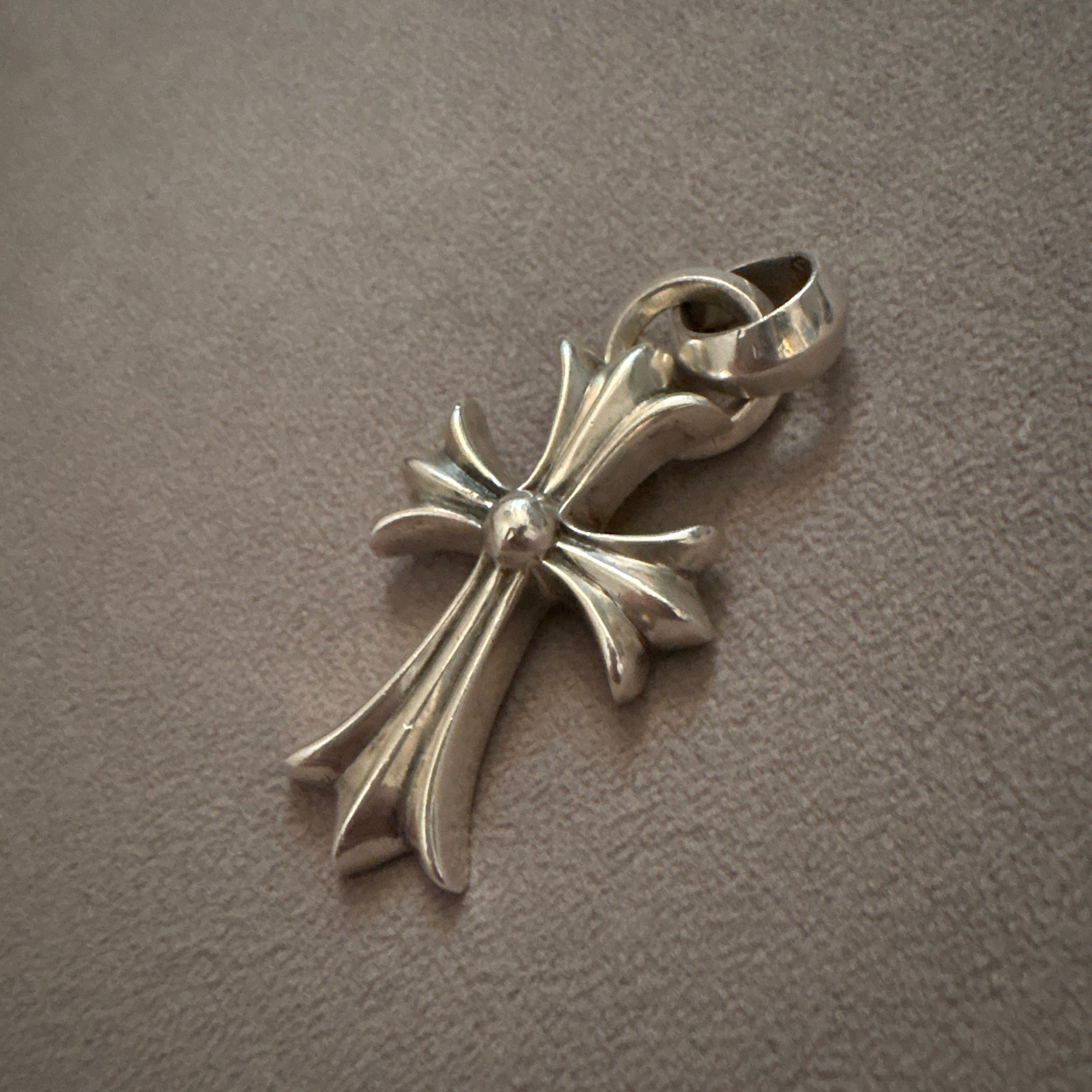 Chrome Hearts CH Cross Pendant Small / Plain Bail "Silver"