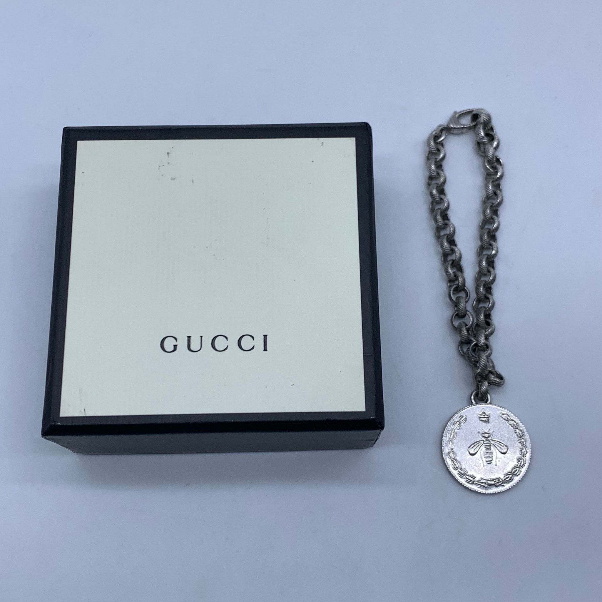 GUCCI GG coin charm bee bracelet Silver