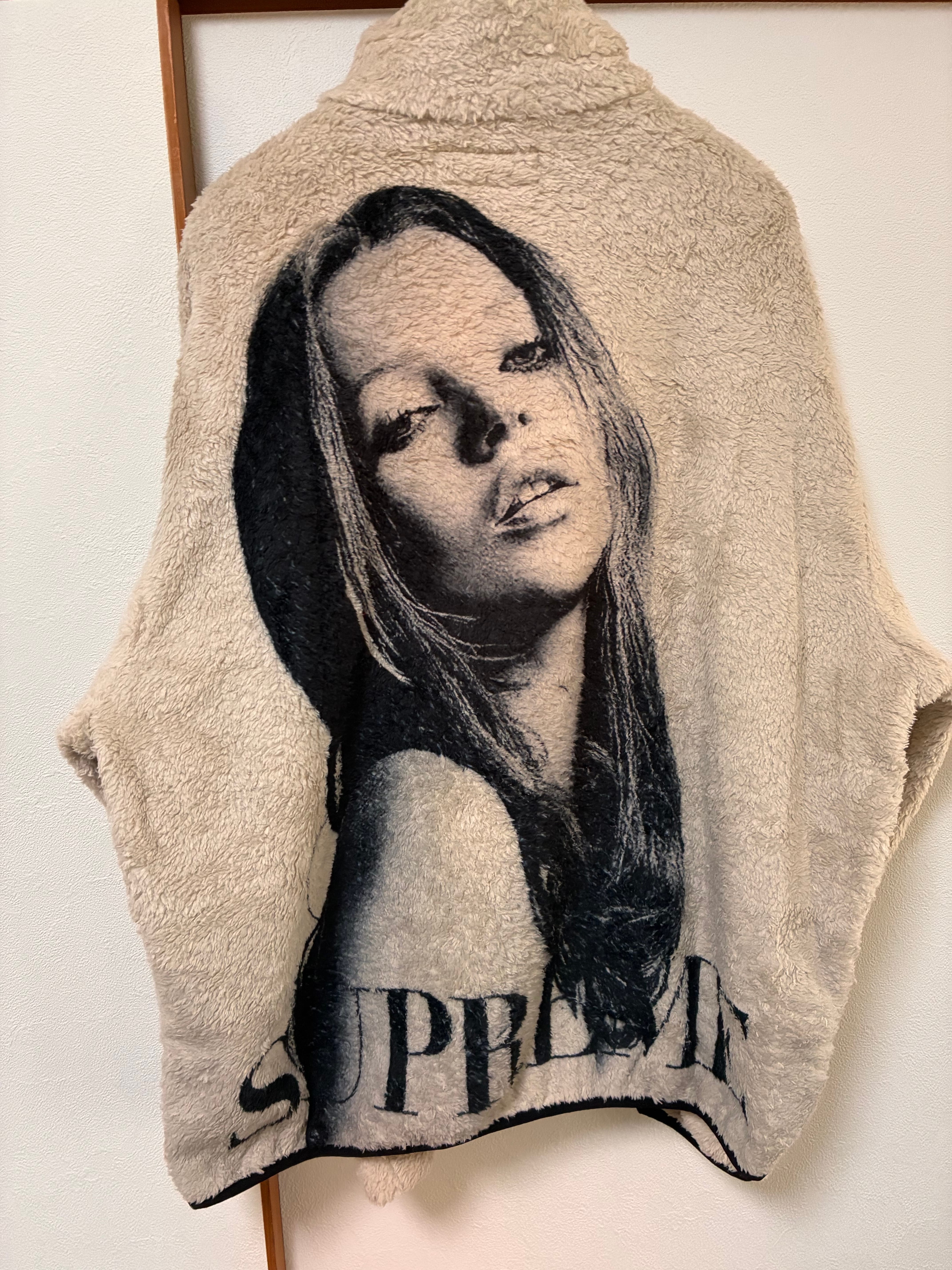 Supreme Kate Moss Fleece Jacket "Natural"