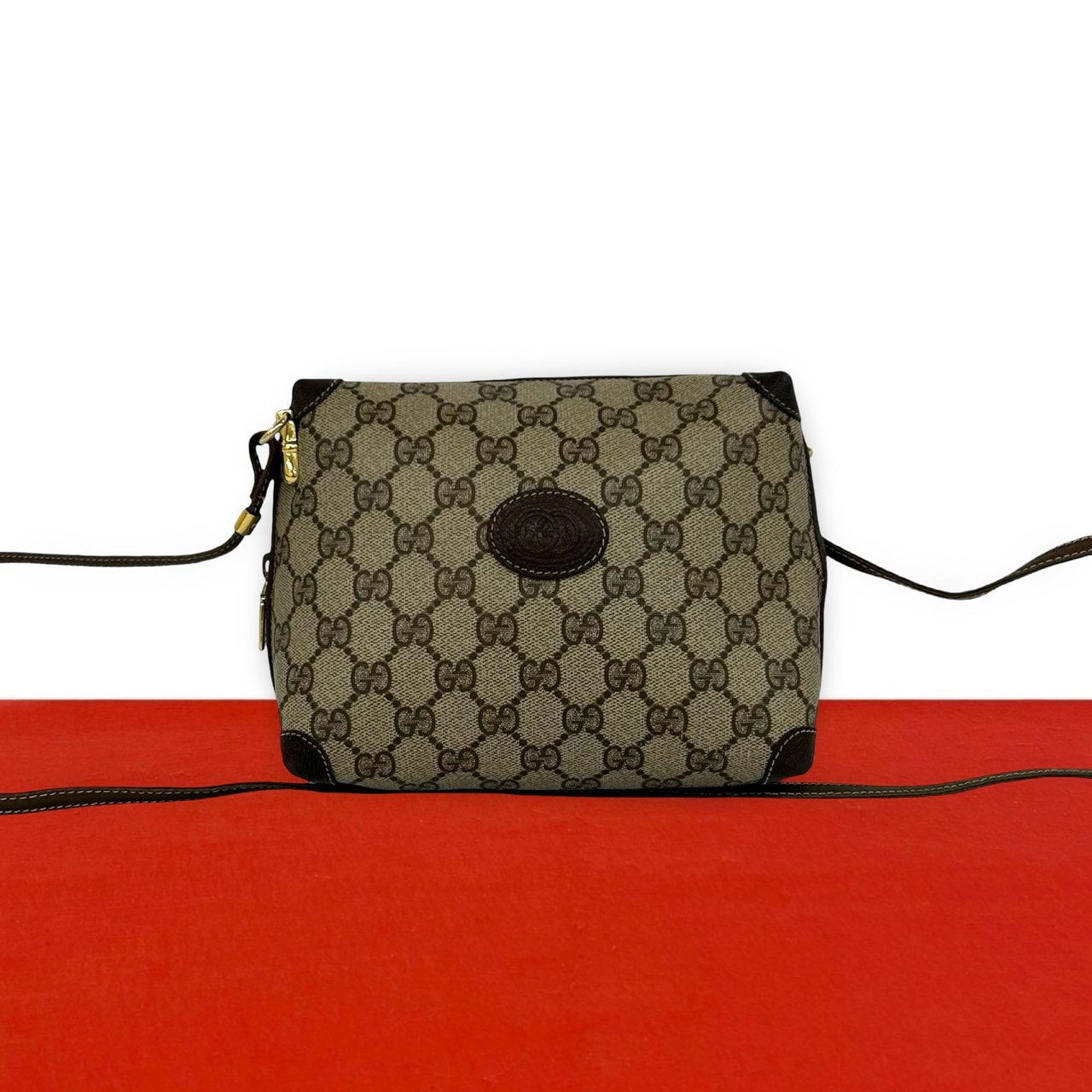 GUCCI グッチ GG ロゴ 柄 レザー PVC ショルダーバッグ ブラウン
 31518