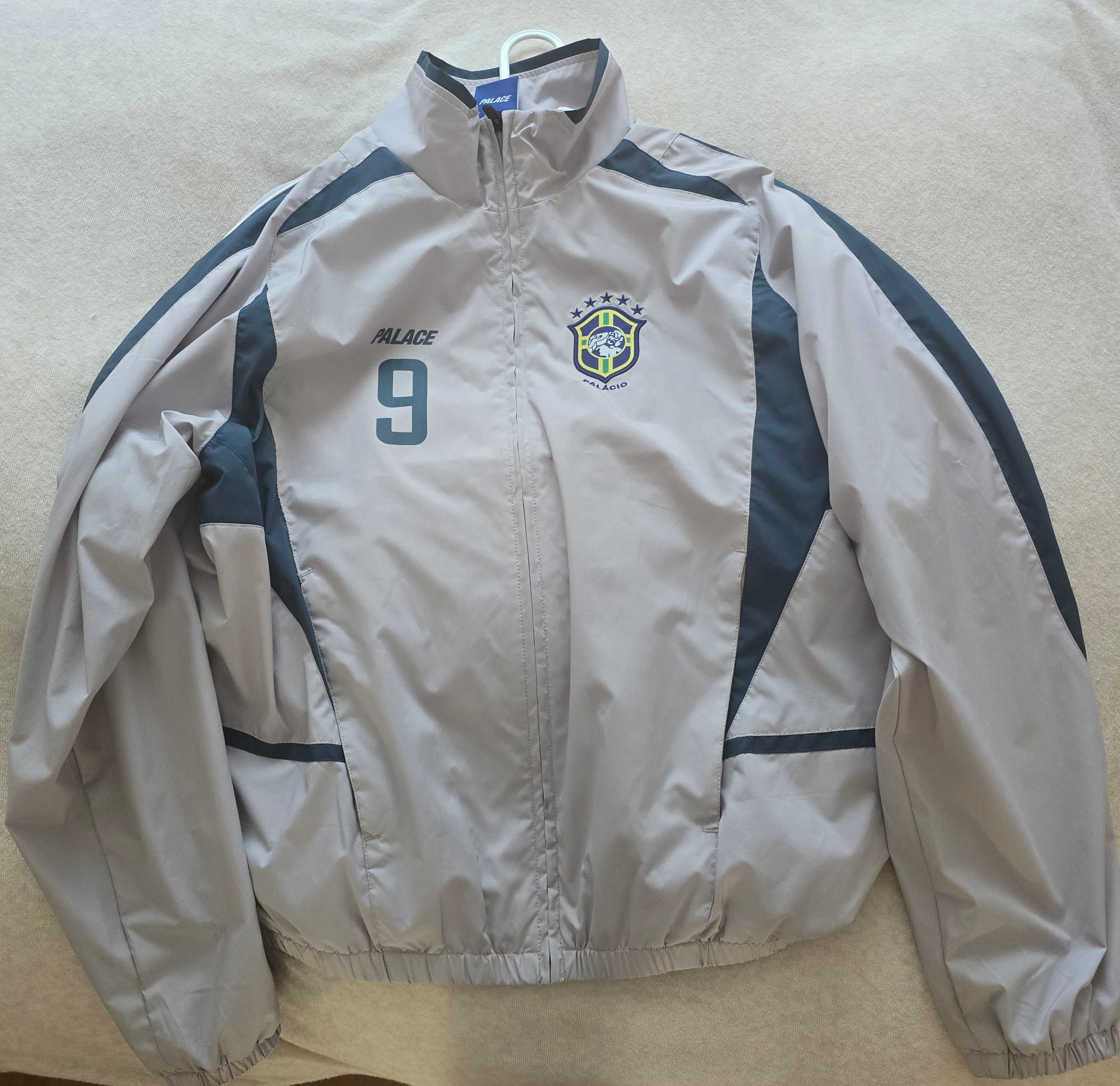 PALACE PRO TEAM 02 SHELL JACKET ライトグレー L PALACE Pro Team 02 Shell Jacket 