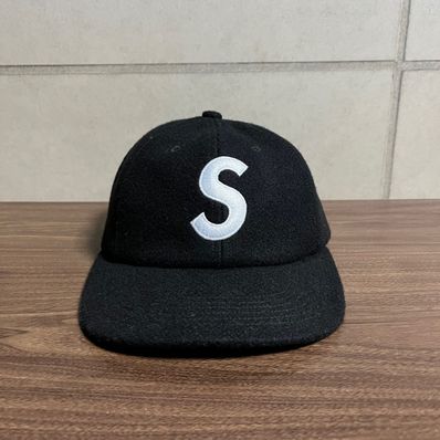 Supreme Wool S Logo 6-Panel "Black"