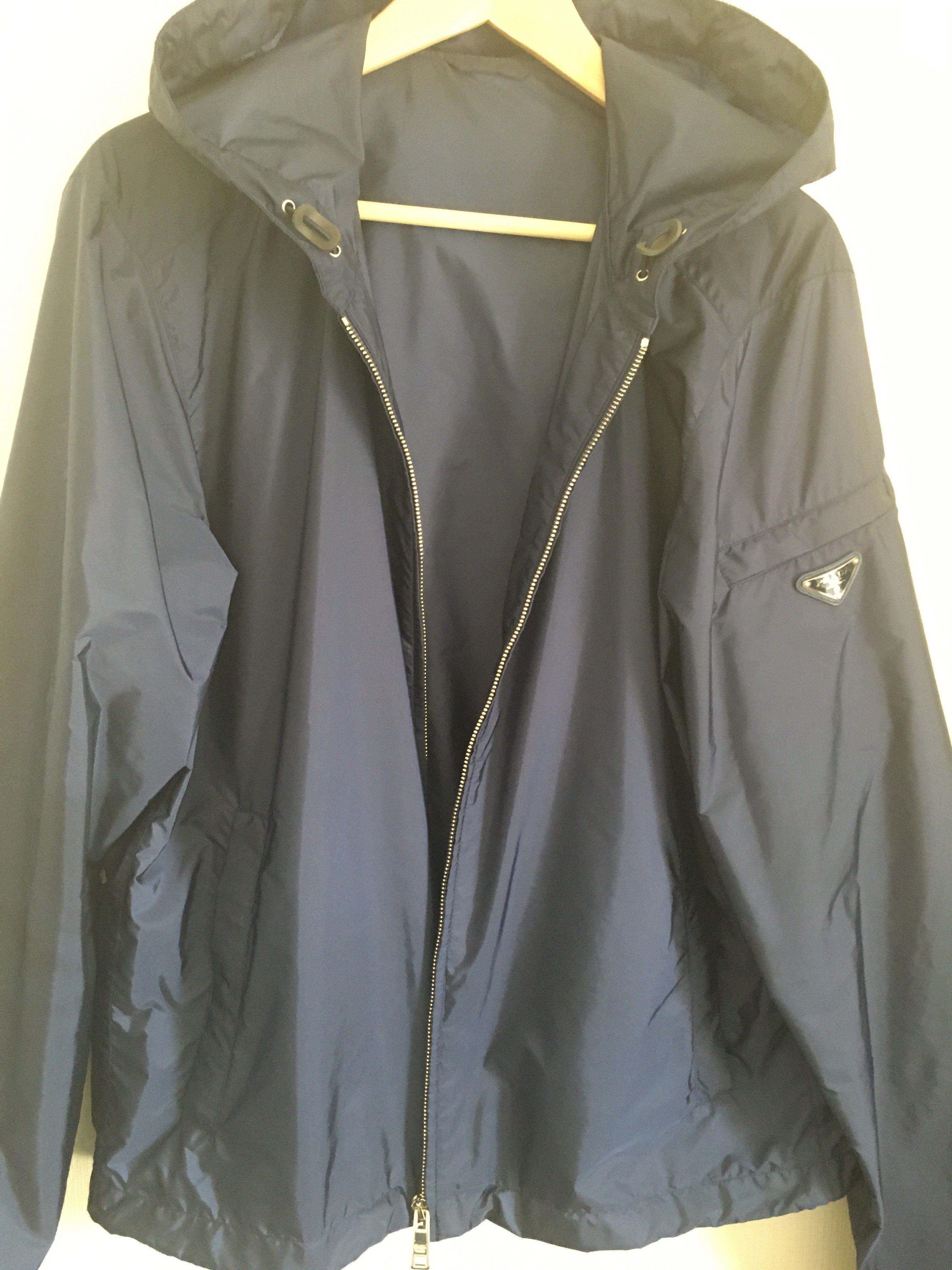 PRADA ナイロンジャケット ロゴプレート