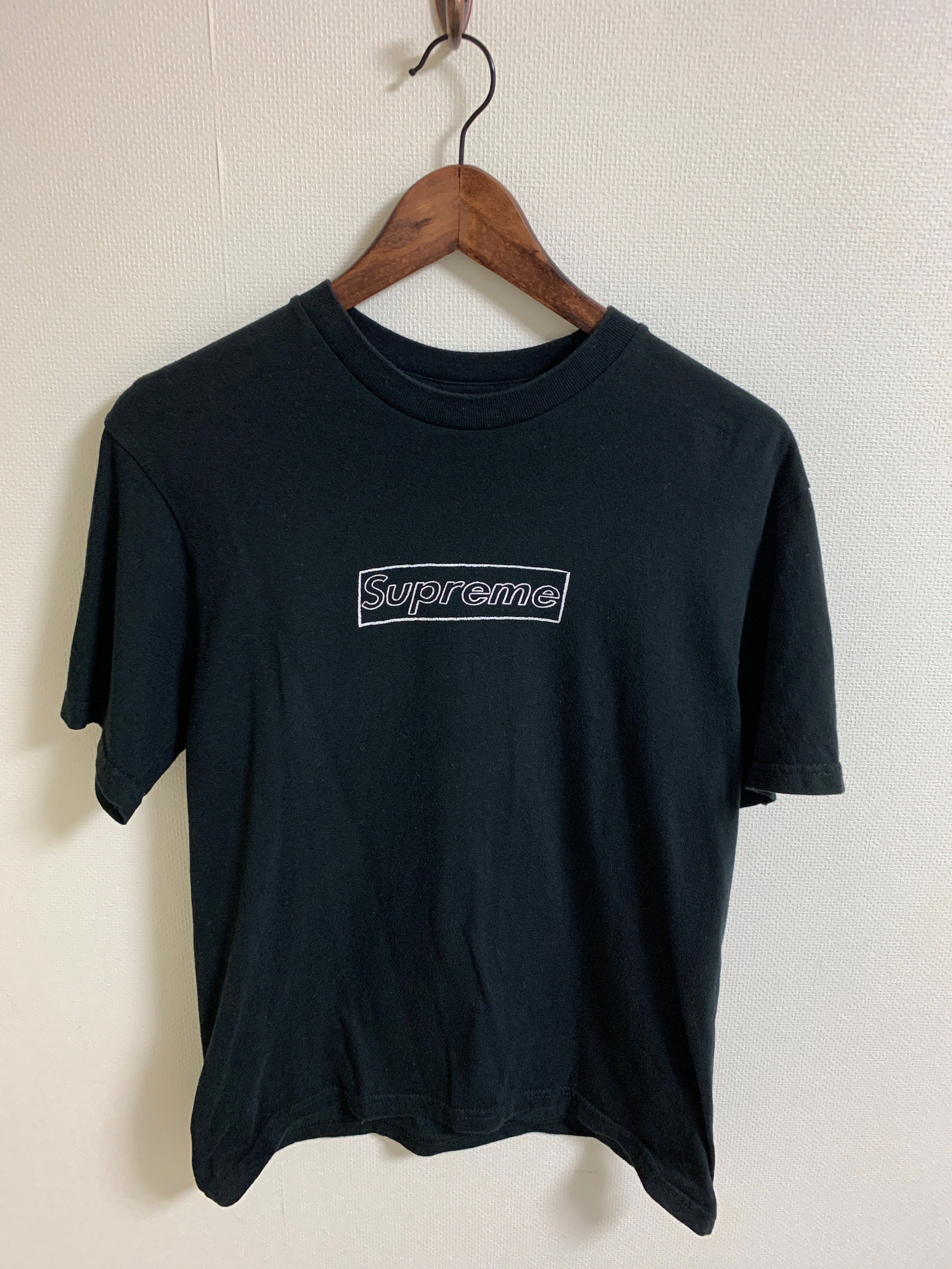 Supreme KAWS Chalk Logo Tee "Black"