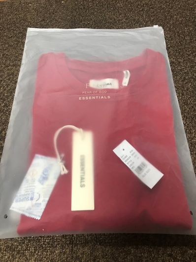 FEAR OF GOD Essentials Boxy Graphic T-Shirt "Red"