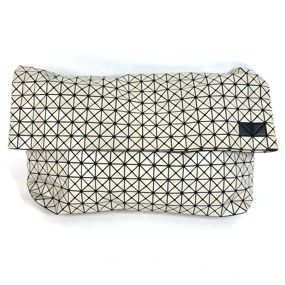 イッセイミヤケ ISSEY MIYAKE バオバオ BAOBAO 2つ折り セカンドバッグ カバン バイカラー クラッチバッグ PVC グレージュ系