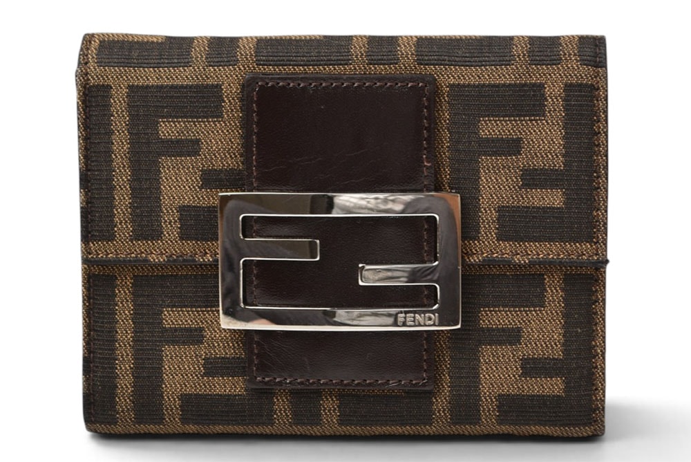 フェンディ 財布/二つ折 FENDI 折財布 ZUCCA/ズッカ柄 8M0011 ブラウン【中古】