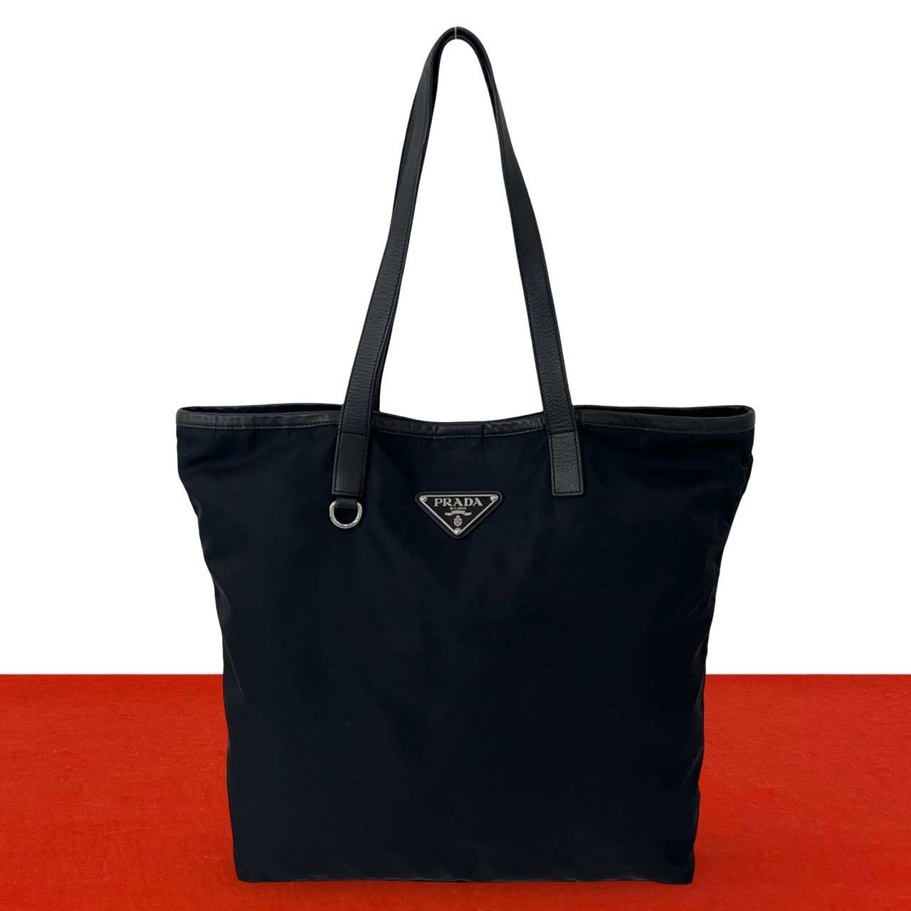 PRADA プラダ 三角ロゴ 金具 ナイロン レザー トートバッグ ブラック
 18081