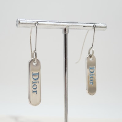 Christian Dior(クリスチャン ディオール)ヴィンテージ ロゴプレート ピアス シルバー フック レディース アクセサリー【中古】