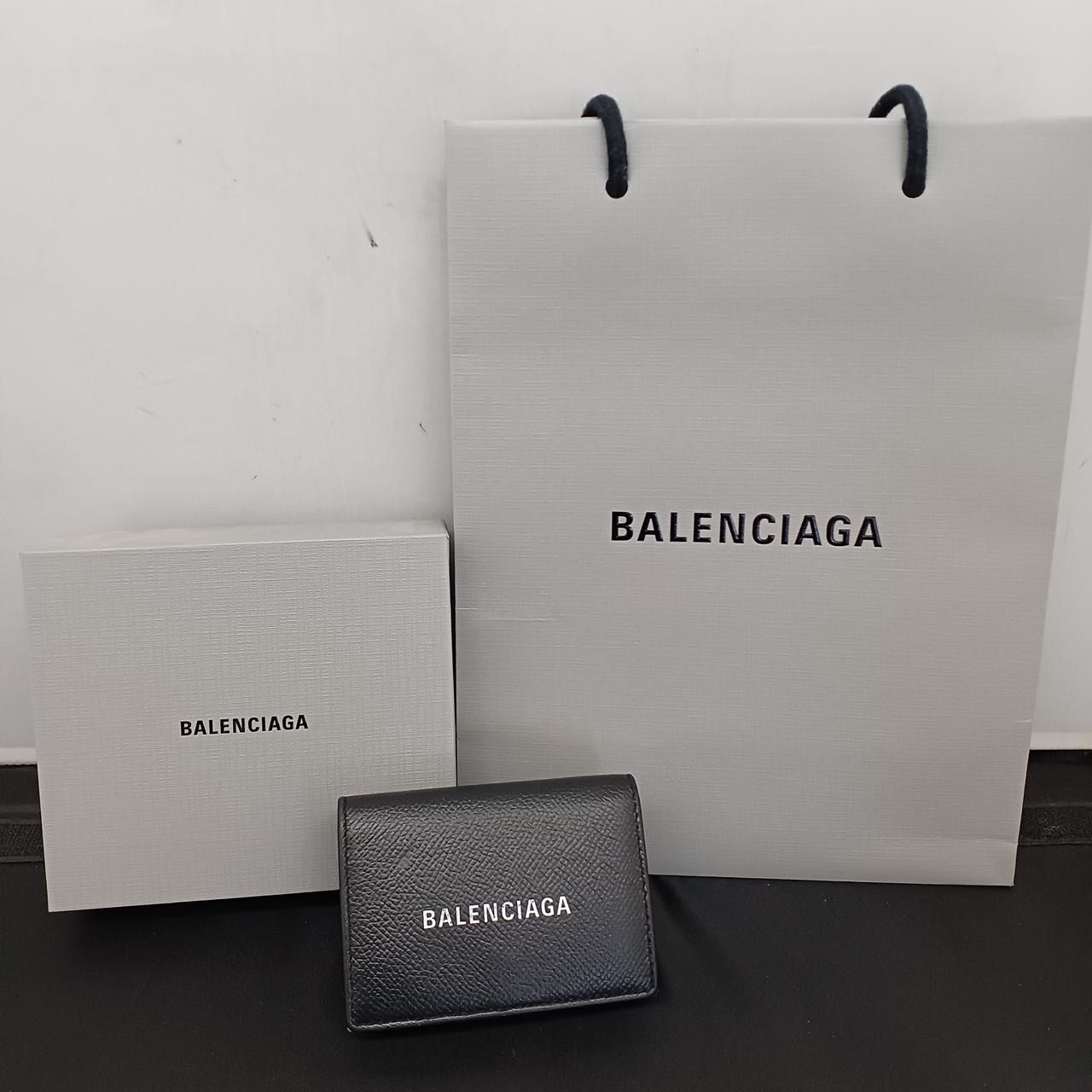 BALENCIAGA