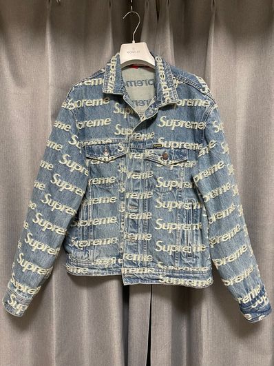 Supreme Frayed Logos Denim Trucker Jacket "Blue"