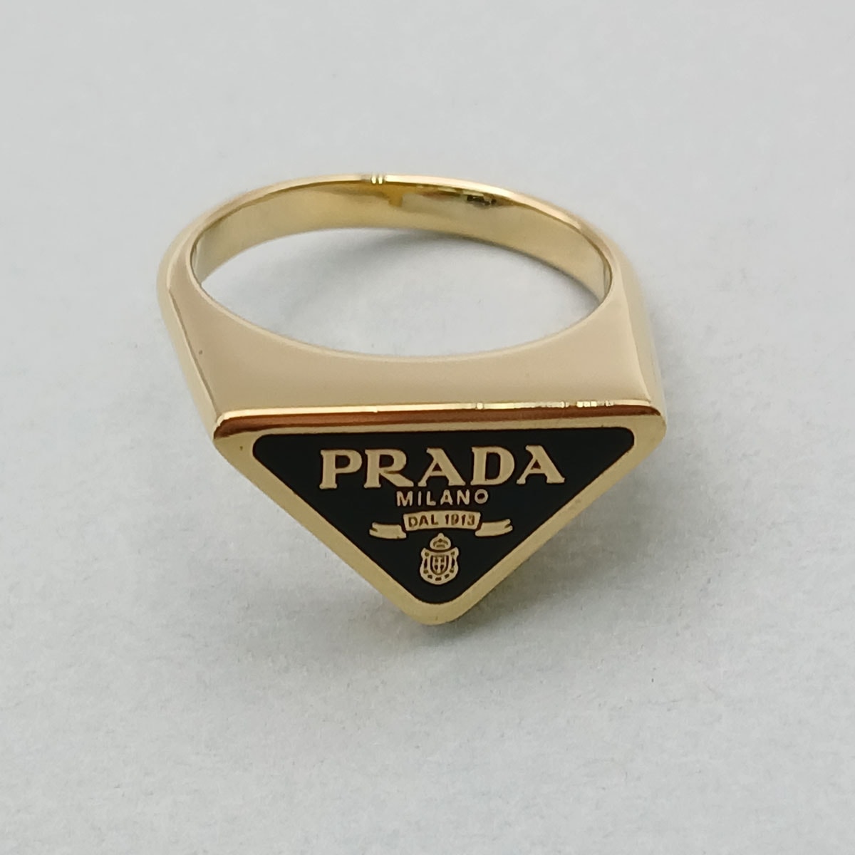 PRADA プラダ リング・指輪 1IA057 メタル ゴールド ブラック  レディース【中古】