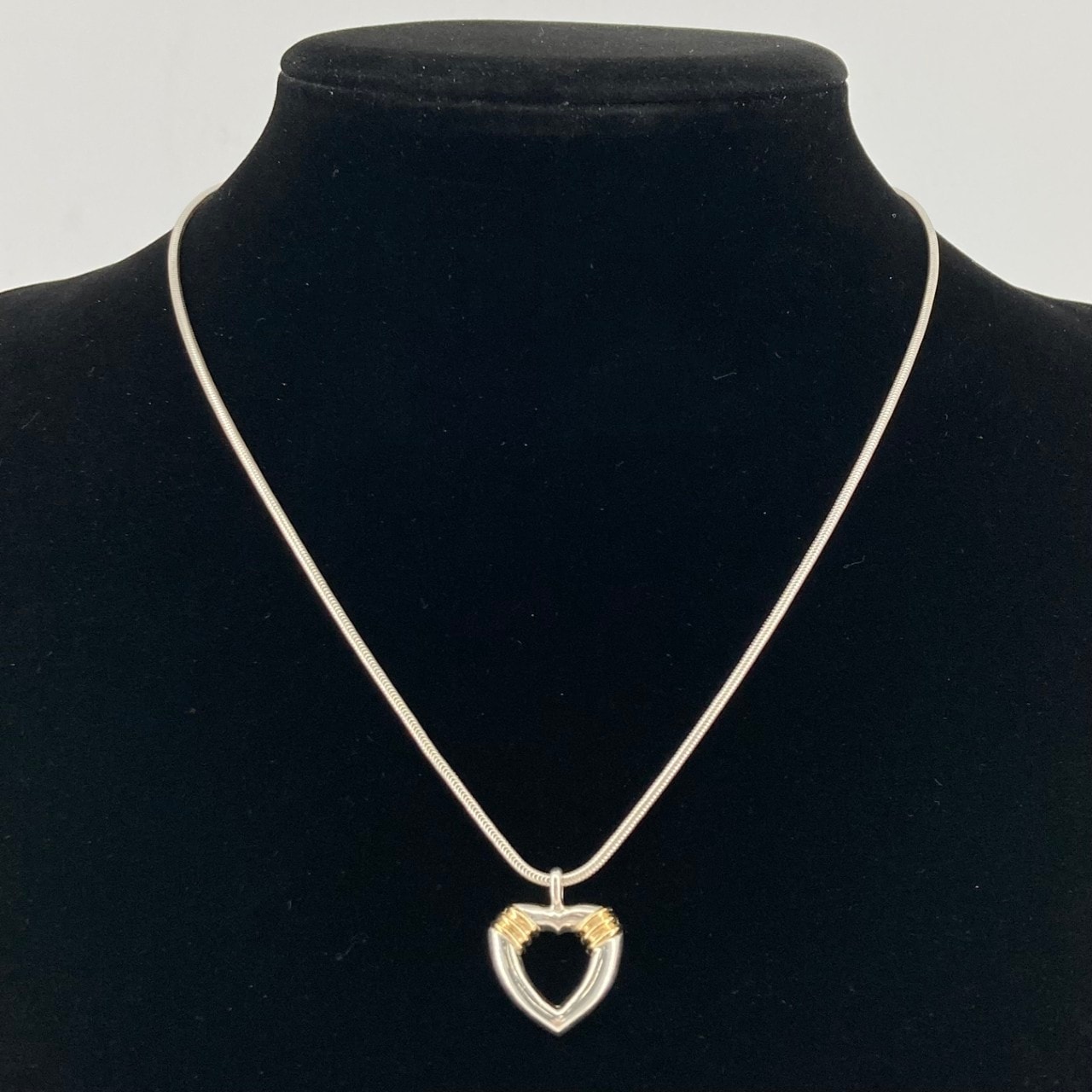 C (やや傷や汚れあり)】TIFFANY&Co.（ティファニー） ハートスネーク