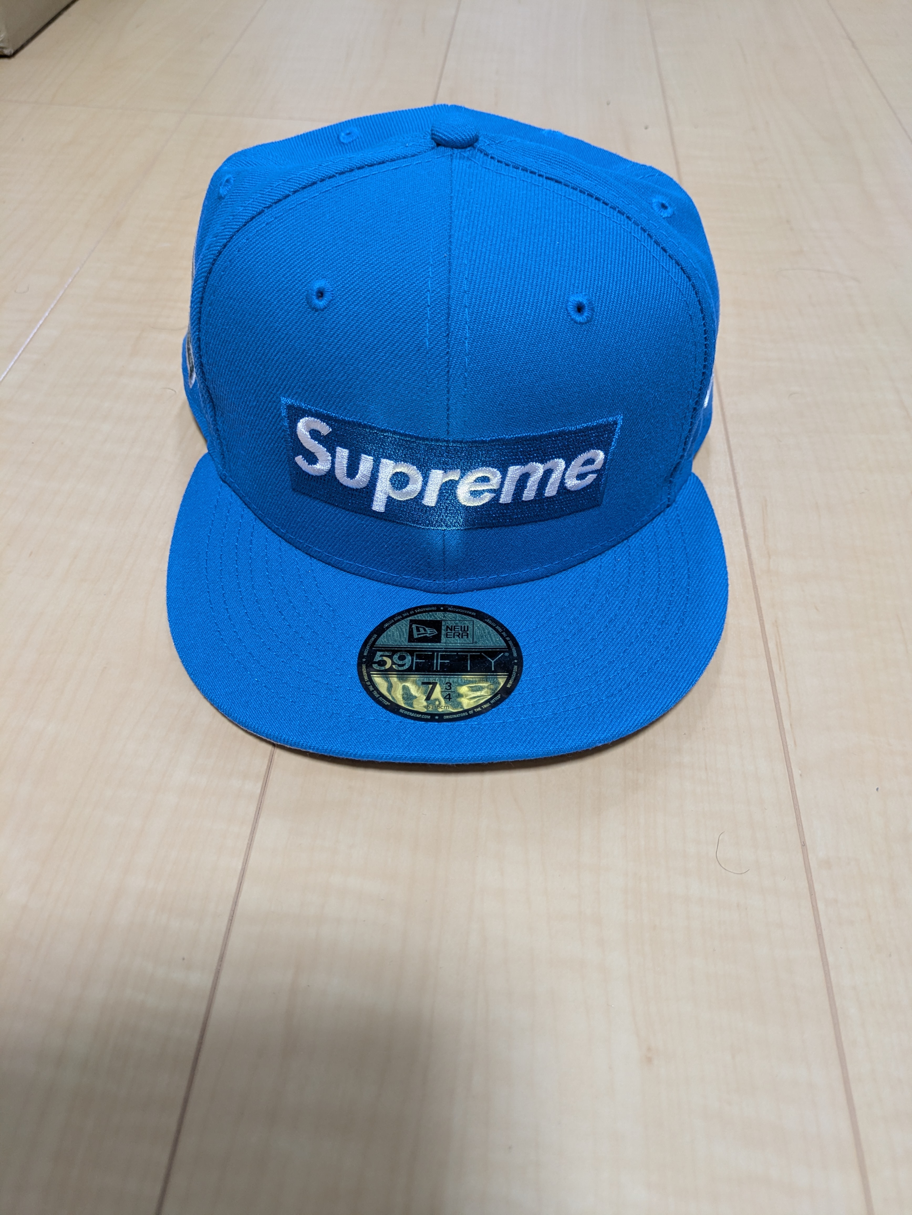 Supreme Money Box Logo New Era "Light Blue"
