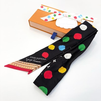 【希少】LOUIS VUITTON バンドーBB・ペインティッド ドット 草間彌生コラボ 2023 スカーフ ツイリー 鑑定済み 正規品 ルイ・ヴィトン