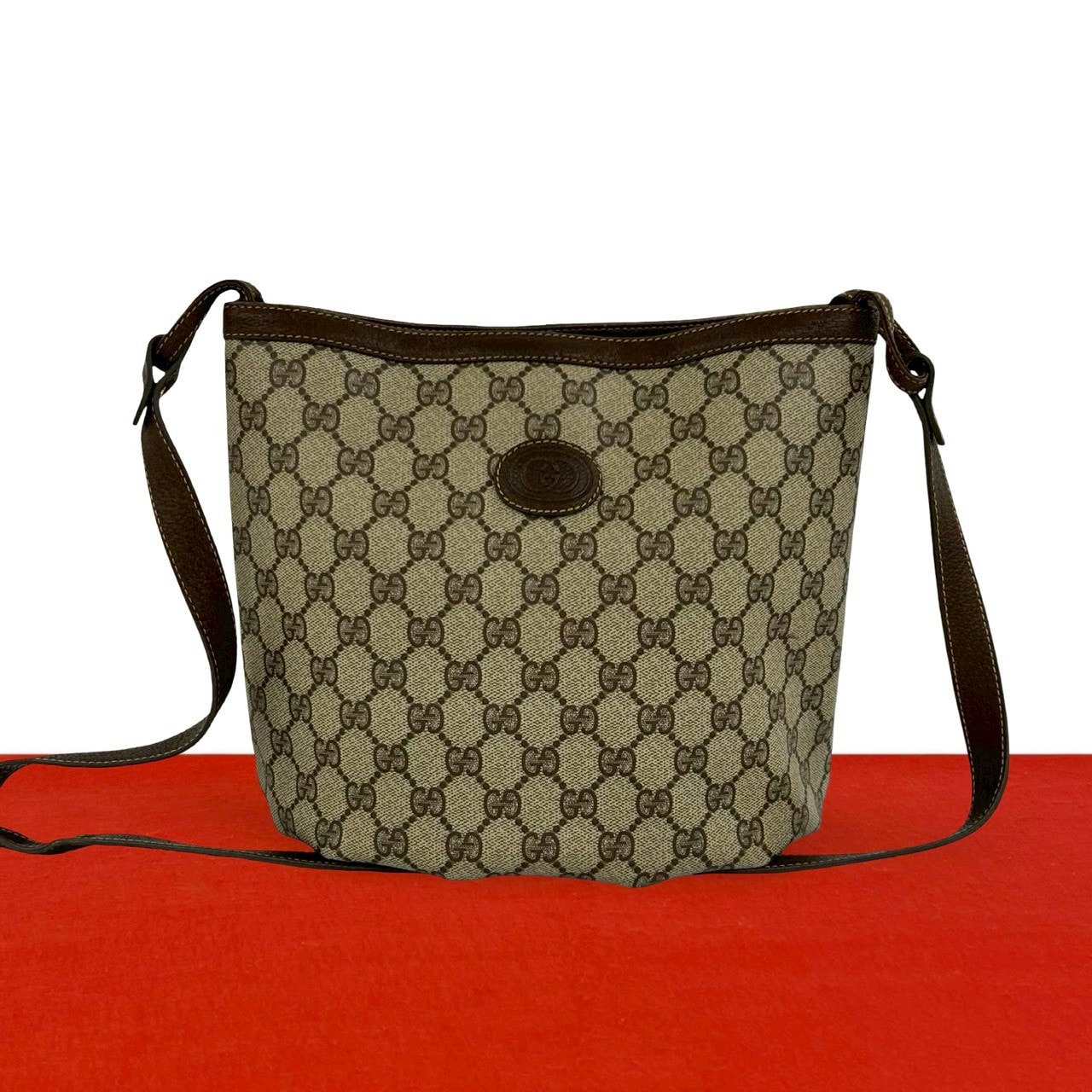 GUCCI グッチ GG ロゴ 柄 レザー PVC ショルダーバッグ ブラウン
 39771