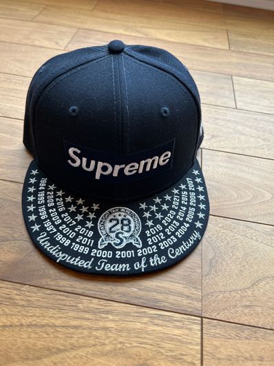 Supreme Undisputed Box Logo New Era "Navy"