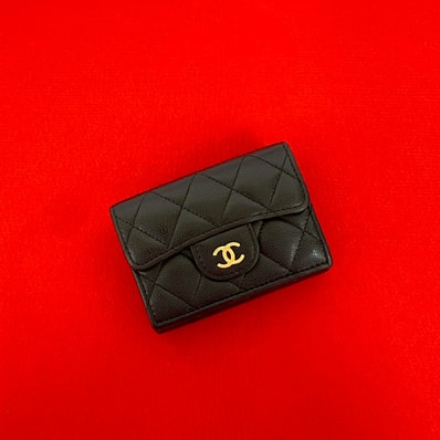 CHANEL シャネル マトラッセ ココマーク キャビアスキン 三つ折り財布 ブラック
39521