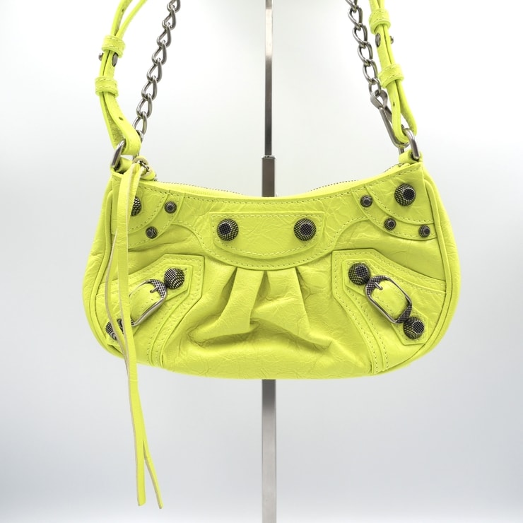 BALENCIAGA(バレンシアガ)ル・カゴール ミニ バッグ ショルダーバッグ 2WAY ネオンイエロー レザー スタッズ シルバー金具 レディース【中古】