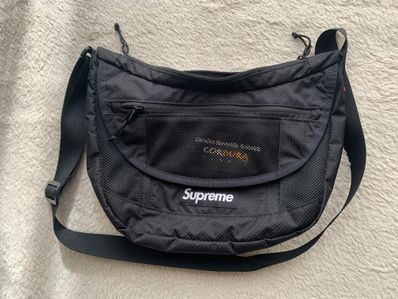 Supreme 2022ss Small Messenger Bag "Black"