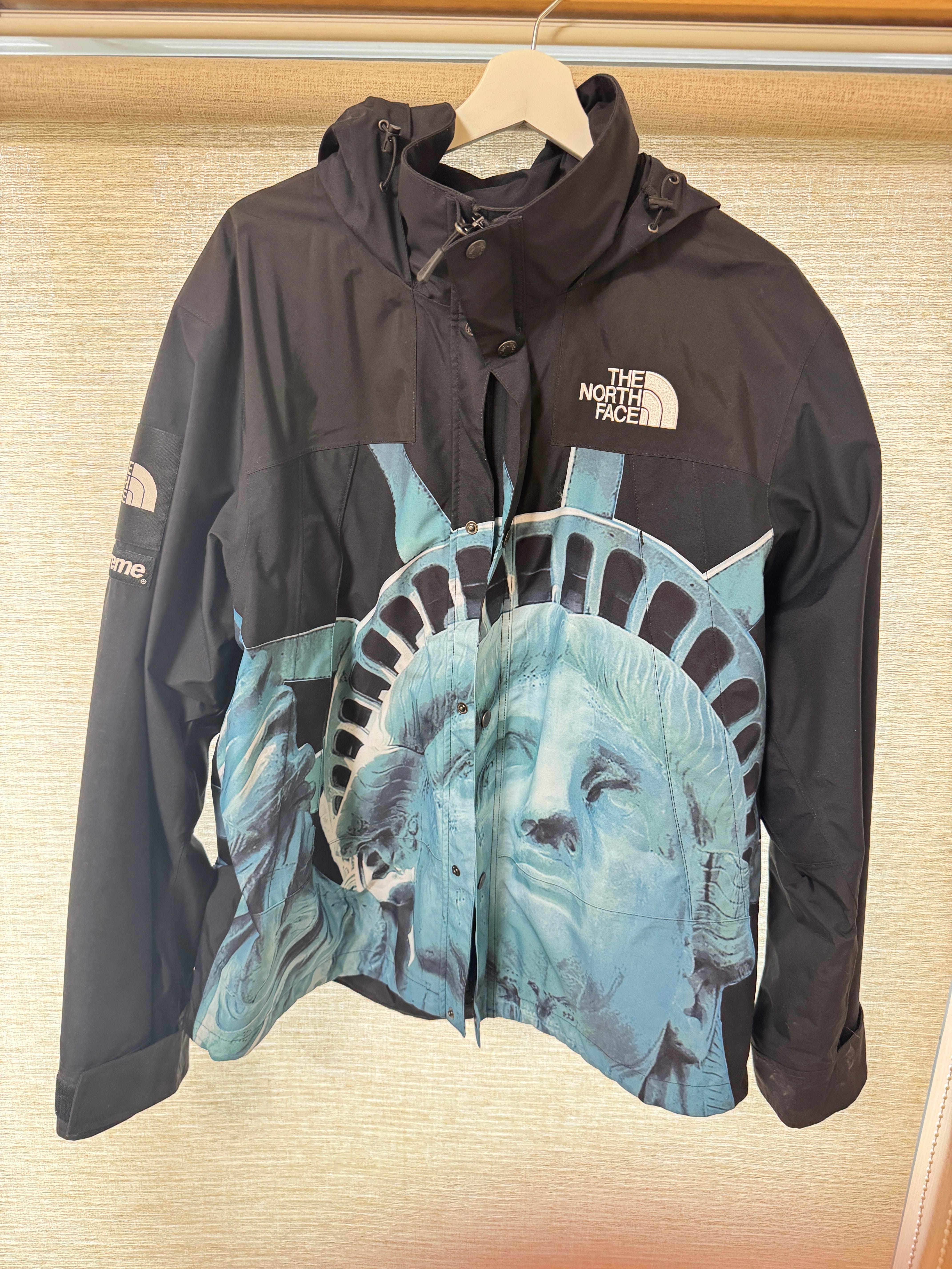 Supreme x The North Face Statue of Liberty Mountain Jacket "Black"