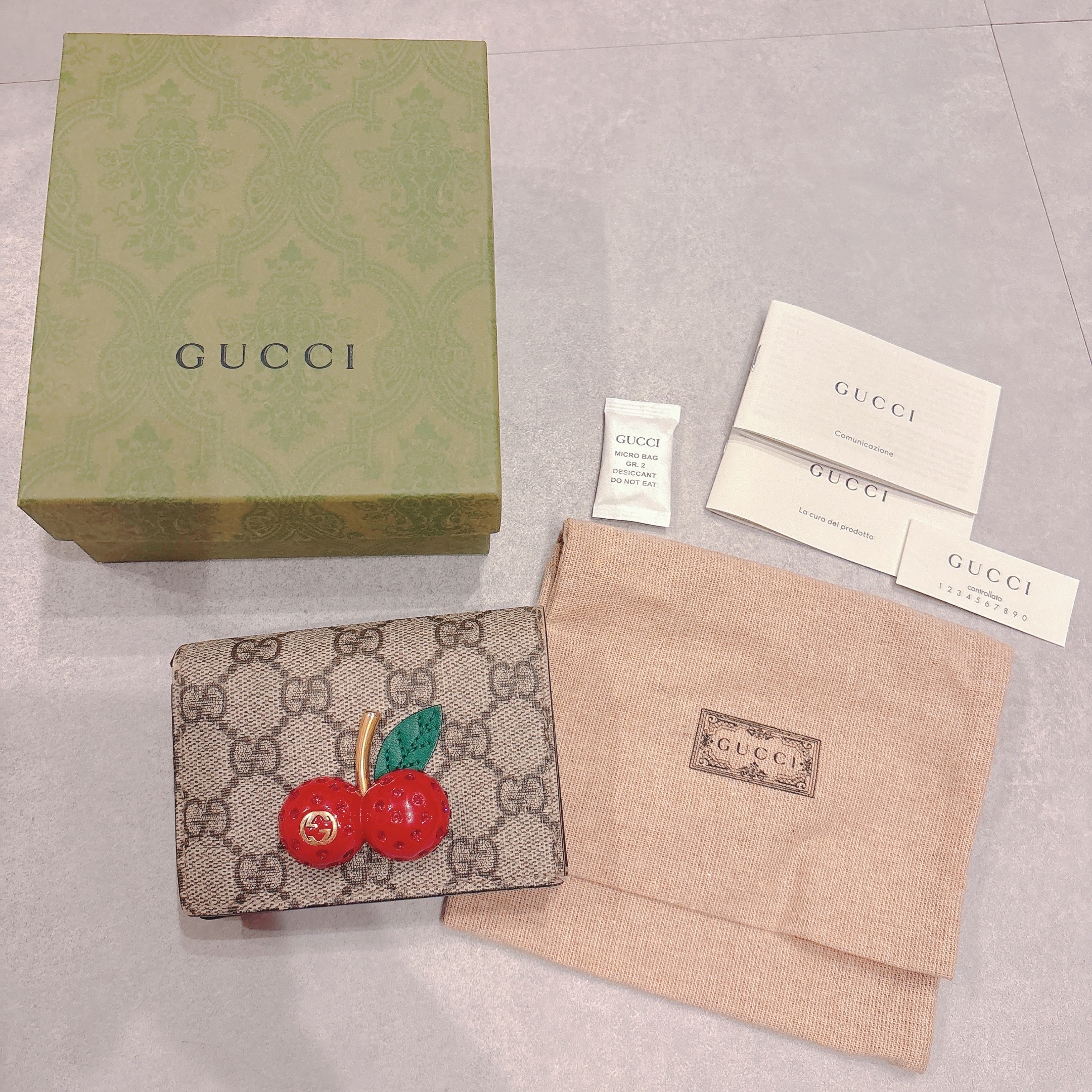 GUCCI Cherry GG Supreme Canvas Card Case