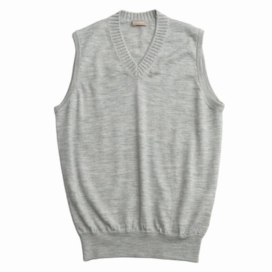 ■美品■CRUCIANI クルチアーニ ベスト サイズ46 Vネック ニット イタリア製 ブランド古着【中古】20260417/RA9082