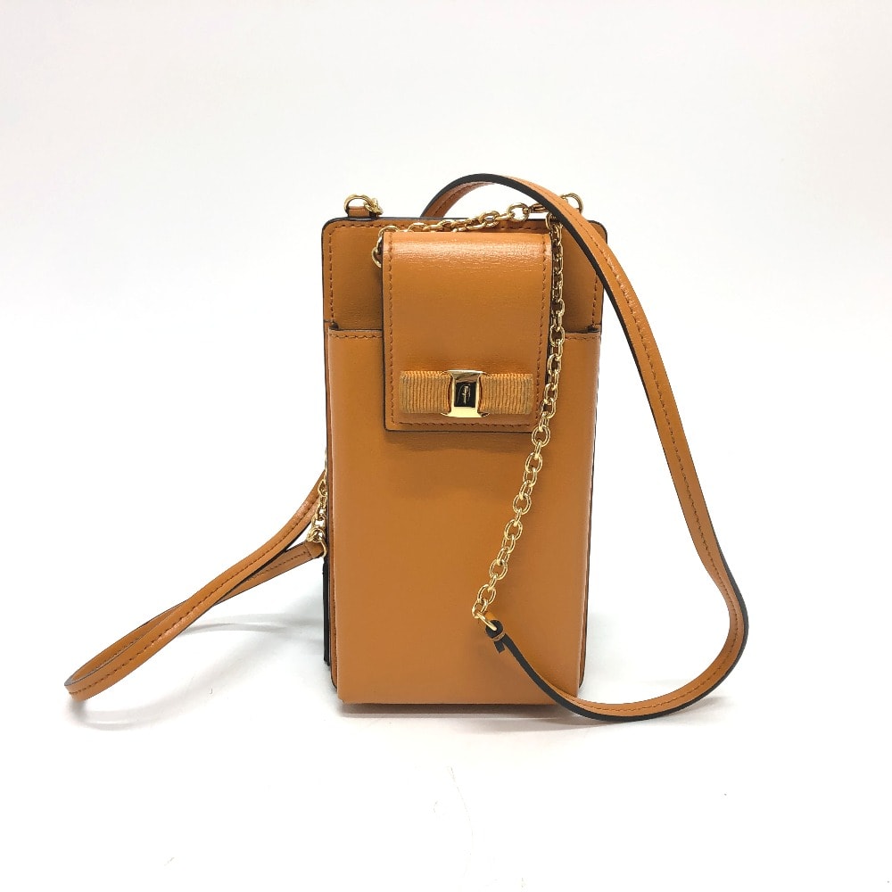 サルヴァトーレフェラガモ Salvatore Ferragamo ヴァラ フォンケース 斜め掛け チェーン カバン ポーチ 携帯ケース ショルダーバッグ レザー オレンジブラウン オレンジ