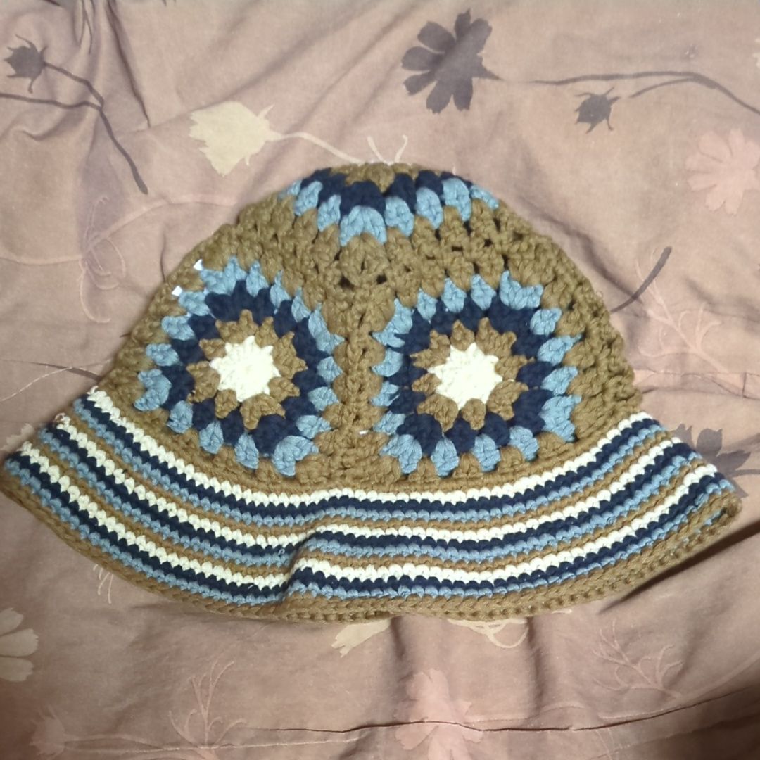 NEW ERA Croche Knit Bucket "Black/Walnut/Olive"