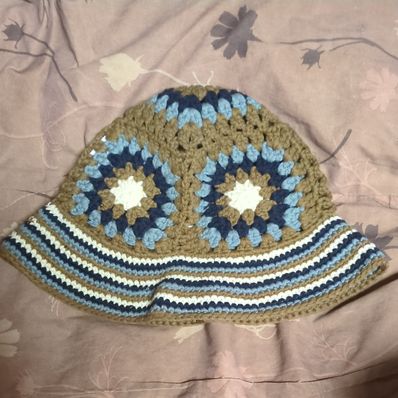 NEW ERA Croche Knit Bucket "Black/Walnut/Olive"