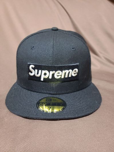 Supreme $1M Metallic Box Logo New Era® "Black"