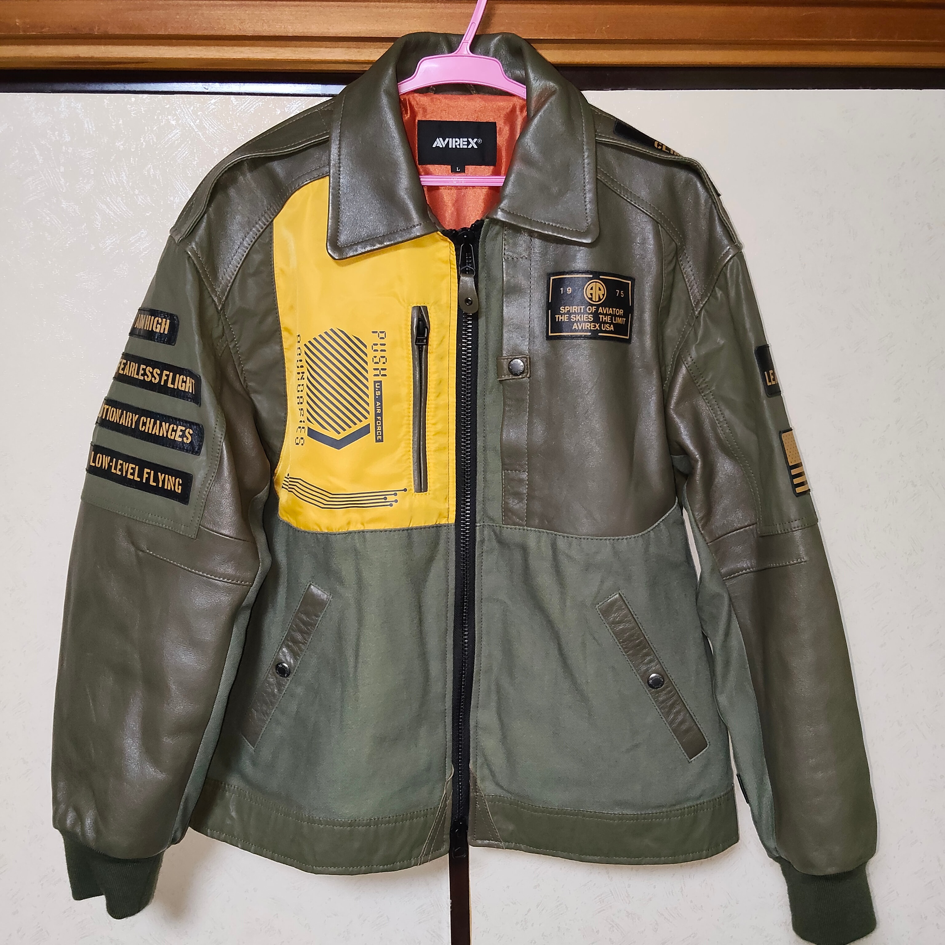 avirex アヴィレックス レザージャケット 羊革 シープレザー アーミーメカニックジャケット グリーン カーキ イエロー 緑 黄色 レザーパッチ メンズ Lサイズ 6111038