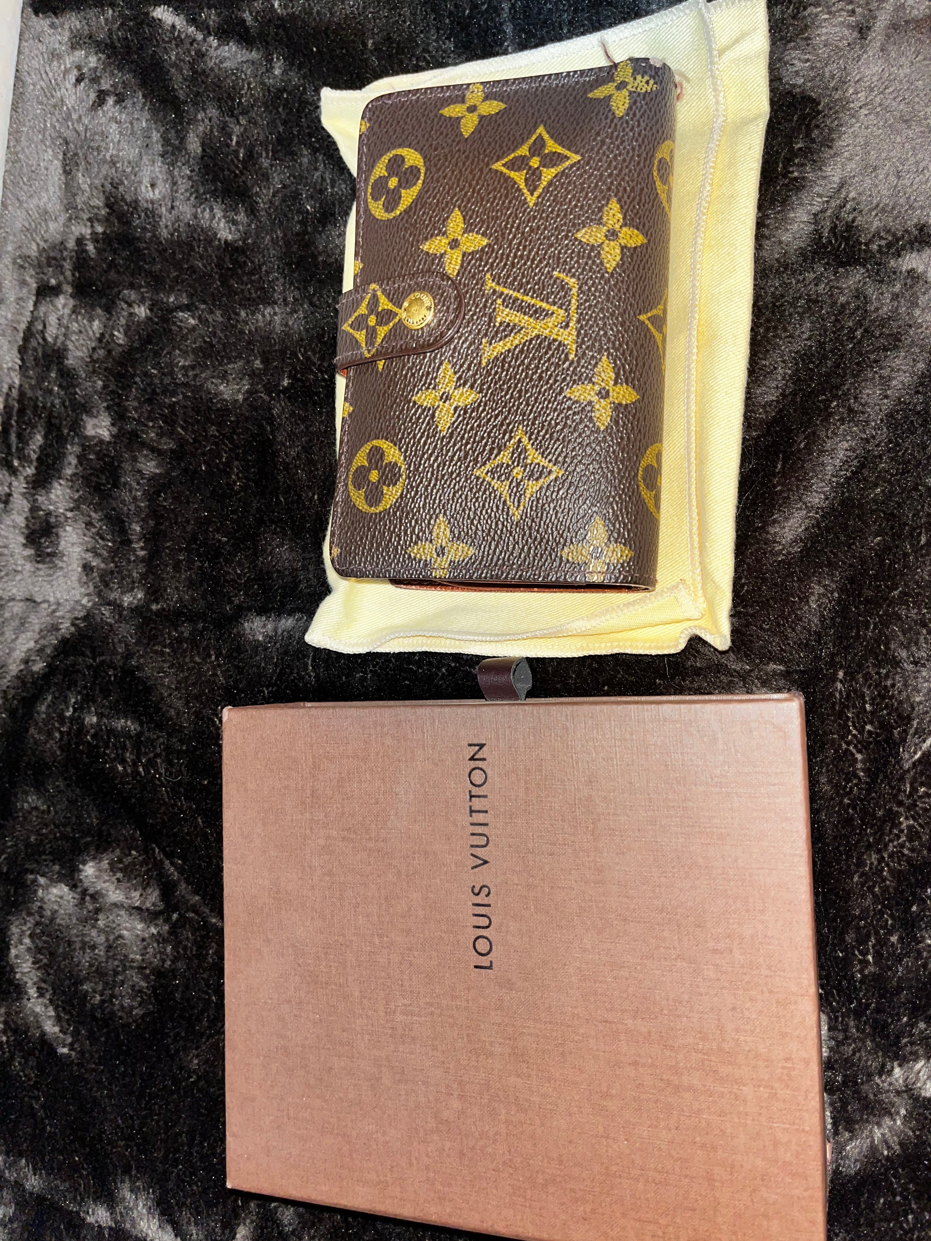 Louis Vuitton Viennois Wallet Monogram
