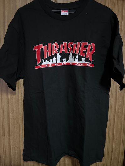 Supreme / Thrasher® Skyline Tee "Black"