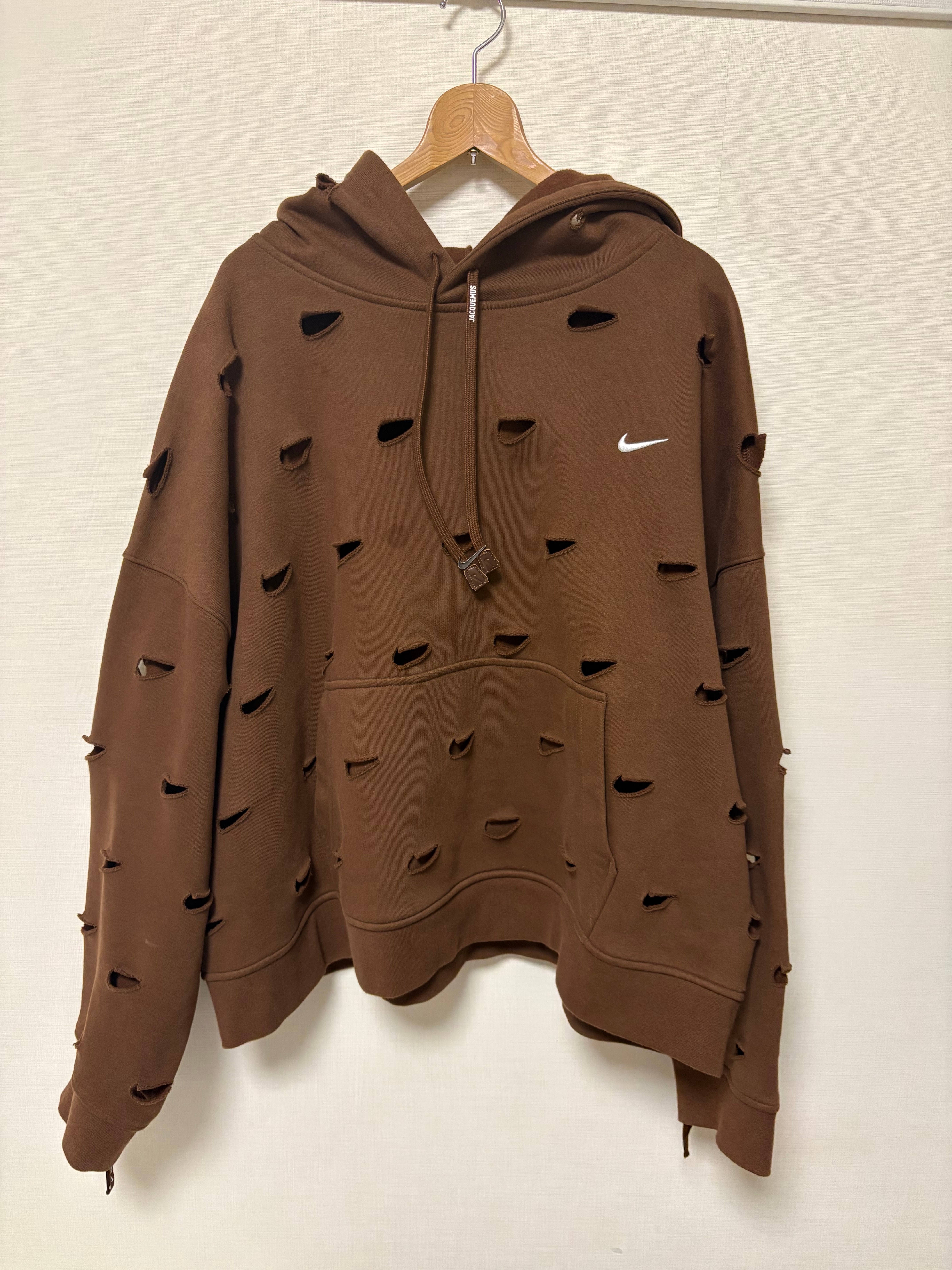 Nike x Jacquemus Le hoodie Swoosh "Brown"