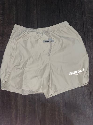 FEAR OF GOD ESSENTIALS Volley Shorts "Moss"