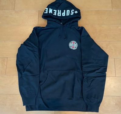 Supreme ndependent Pullover