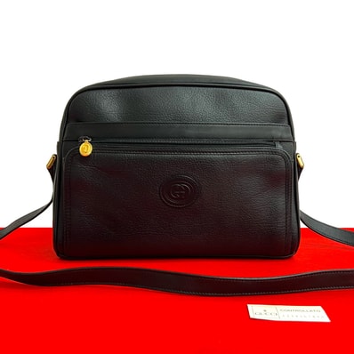 GUCCI グッチ GG ロゴ エンボス レザー ショルダーバッグ ブラック
42136