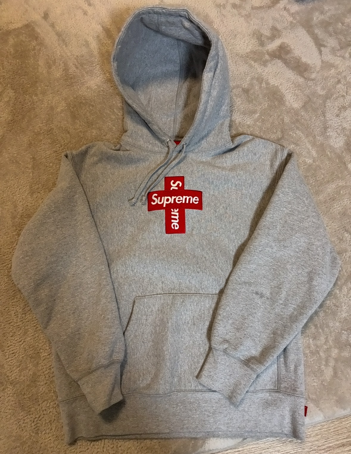 シュプリーム クロス ボックス ロゴ フーデッド スウェットシャツ "グレー"（木村拓哉着用）