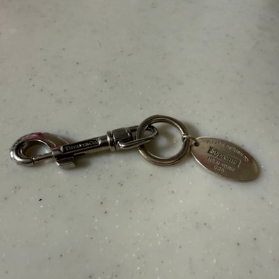 Supreme / Tiffany & Co. Return to Tiffany Oval Tag Keyring "Silver"