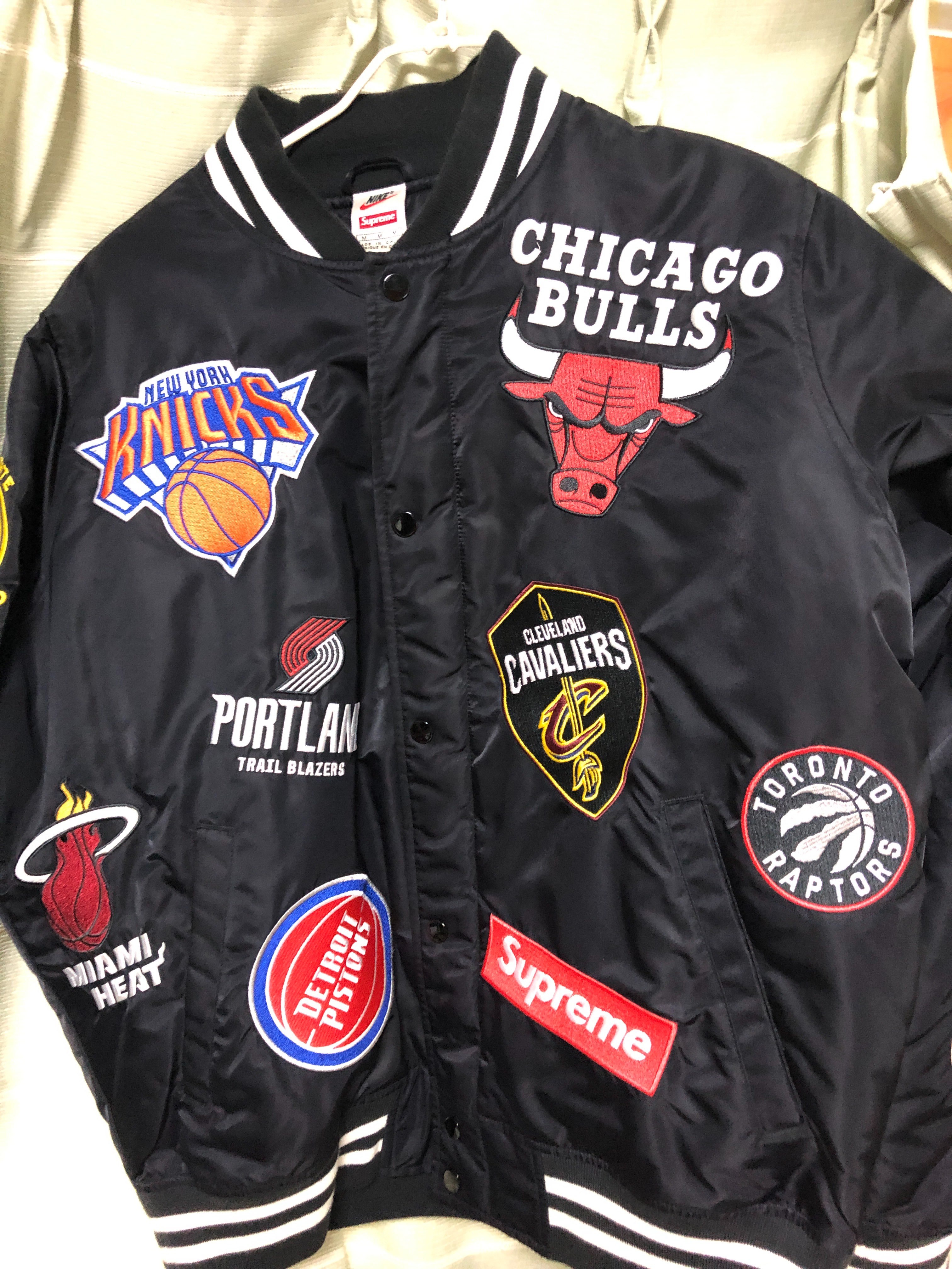 Supreme / Nike®/NBA Teams Warm-Up Jacket "Black"